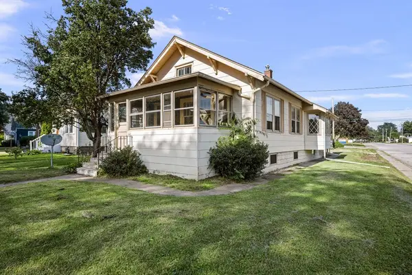 437 12th Street, Silvis, IL 61282
