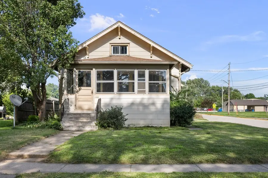 437 12th Street, Silvis, IL 61282 - #2