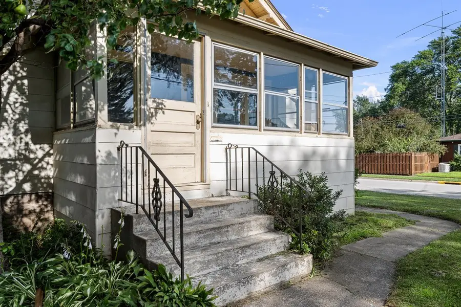 437 12th Street, Silvis, IL 61282 - #3