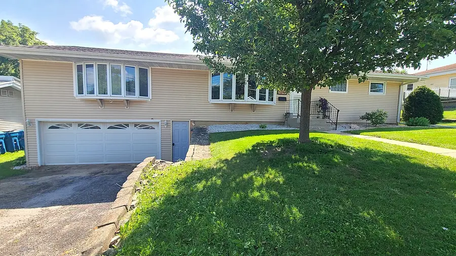 1218 Elm Place, Dixon, IL 61021 - #2