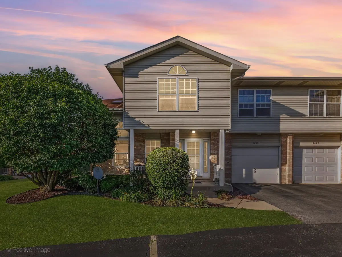 7420 Maple Drive, Justice, IL 60458 - #1