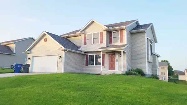 4339 55th Avenue, Bettendorf, IA 52722