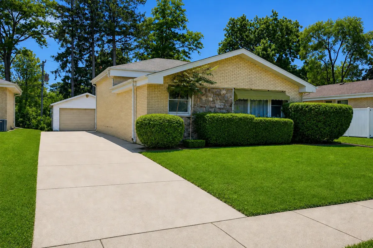 349 Elk Boulevard, Des Plaines, IL 60016 - #1
