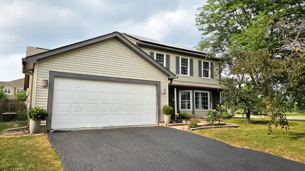668 Forest Way, Bolingbrook, IL 60440