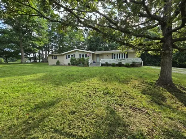 15827 N Mccauley Lane, Mt Vernon, IL 62864