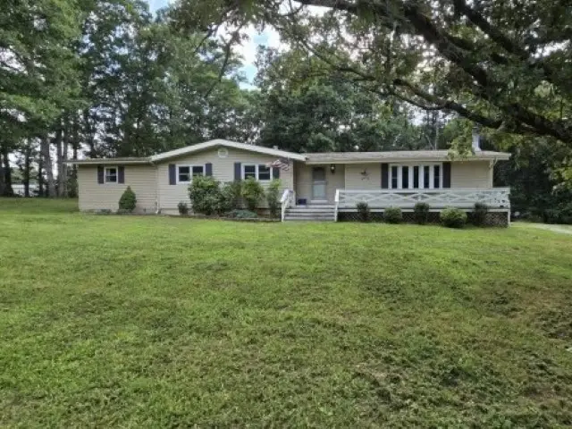 15827 N Mccauley Lane, Mount Vernon, IL 62864 - #2