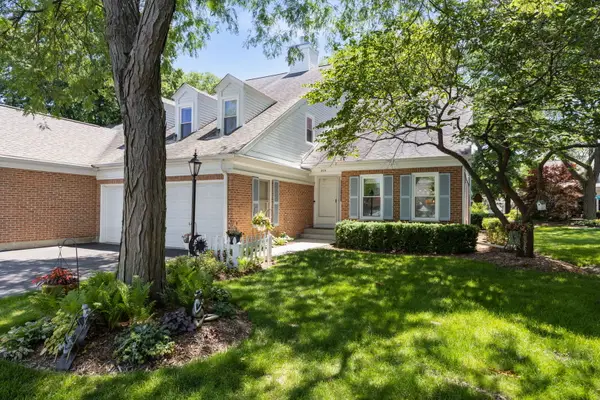809 Willow Hills Lane, Prospect Heights, IL 60070