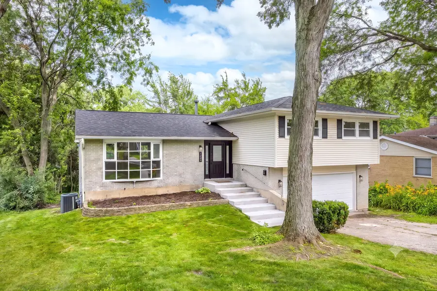 123 Kainer Avenue, Barrington, IL 60010 - #2