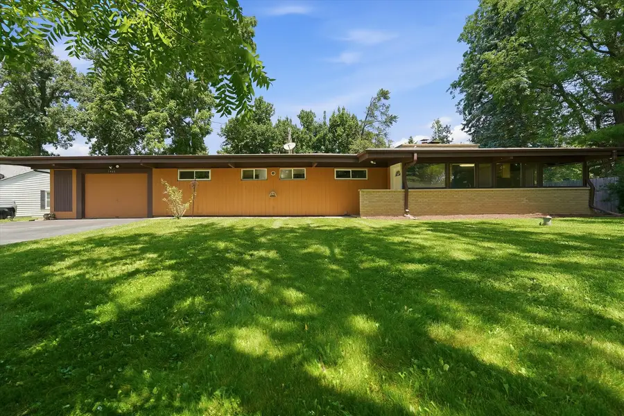 1460 Eagle Road, Elgin, IL 60123 - #2