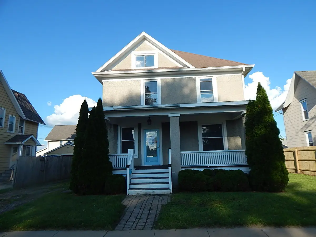 205 N 5th Street, Maquoketa, IA 52060 - #1