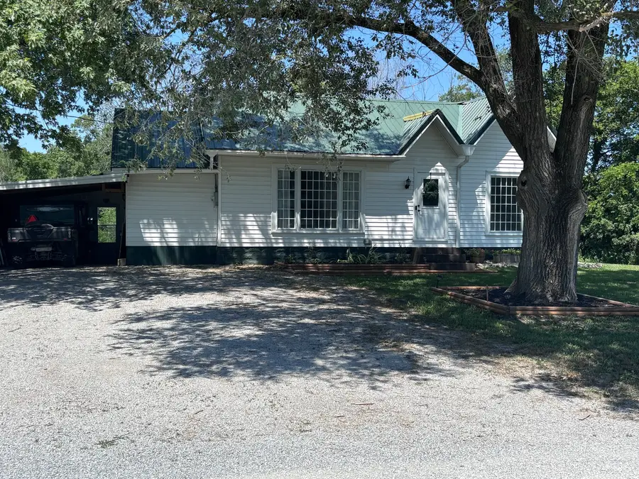 5003 N Cherryville Lane, Bonnie, IL 62816 - #2