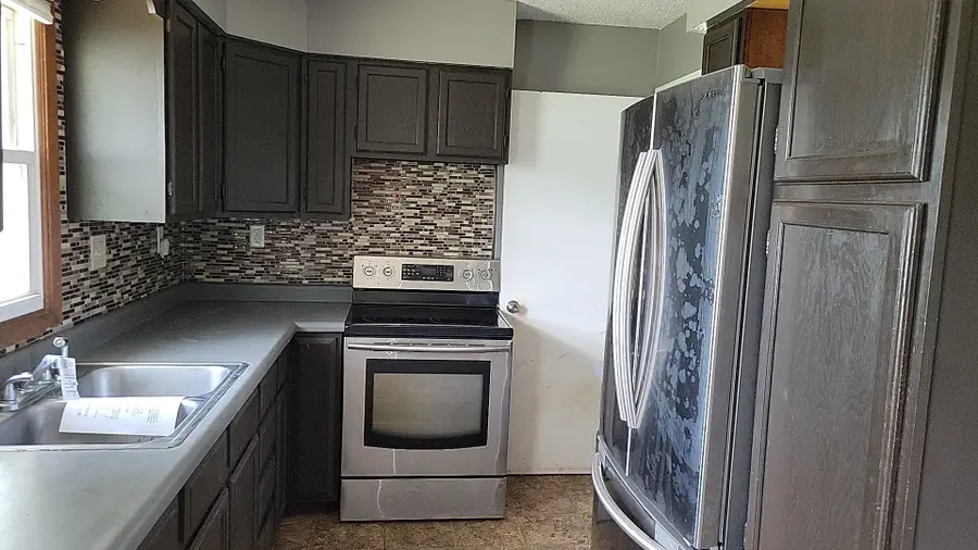 1427 Woods Avenue, Camanche, IA 52730 - #3