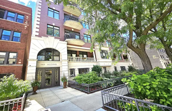 545 W Aldine Avenue #4D, Chicago, IL 60657