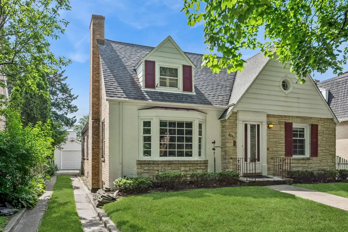 6241 N Leroy Avenue, Chicago, IL 60646 - #1