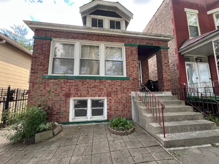 3656 S Seeley Avenue, Chicago, IL 60609 - #2