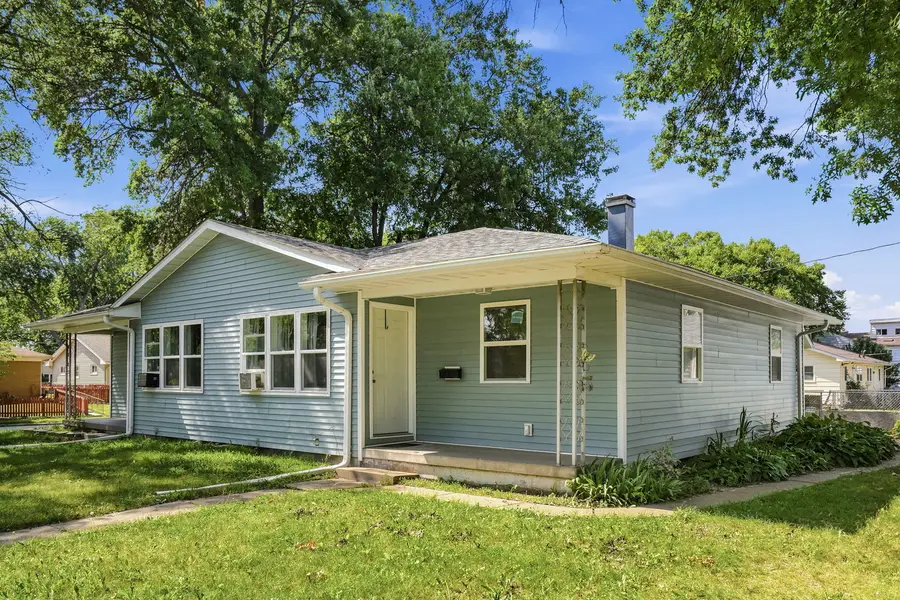 2018 W Central Park Avenue, Davenport, IA 52804 - #2