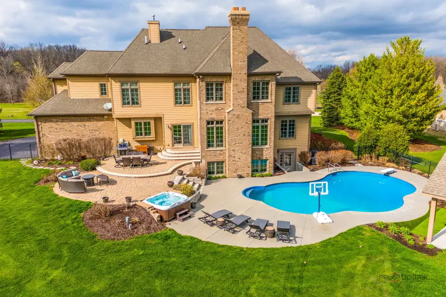 37W209 Deer Pond Court, Saint Charles, IL 60175 - #2