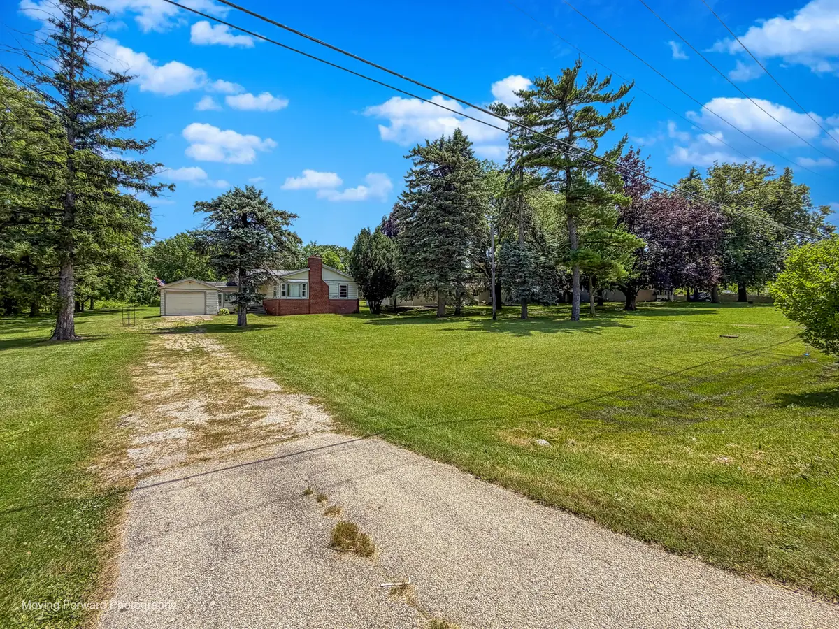 7S151 N Eola Road, Aurora, IL 60502 - #1
