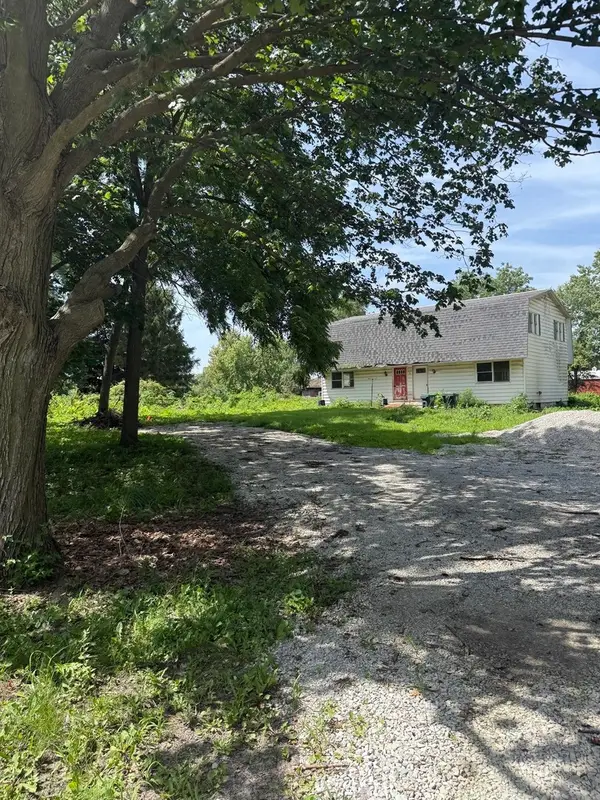 75 Rance Road, Oswego, IL 60543