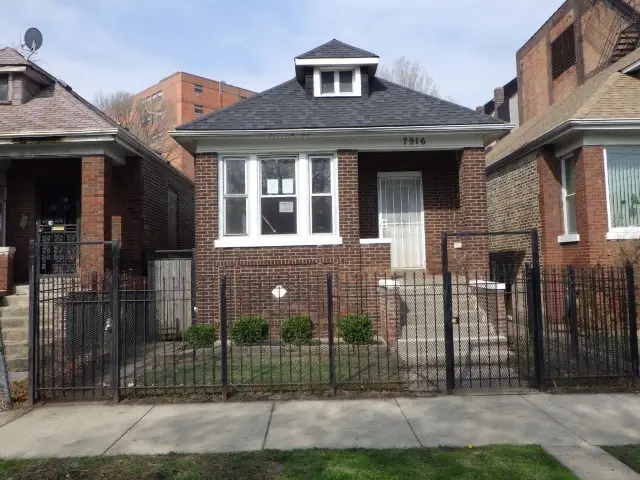 7916 S East End Avenue, Chicago, IL 60617 - #1