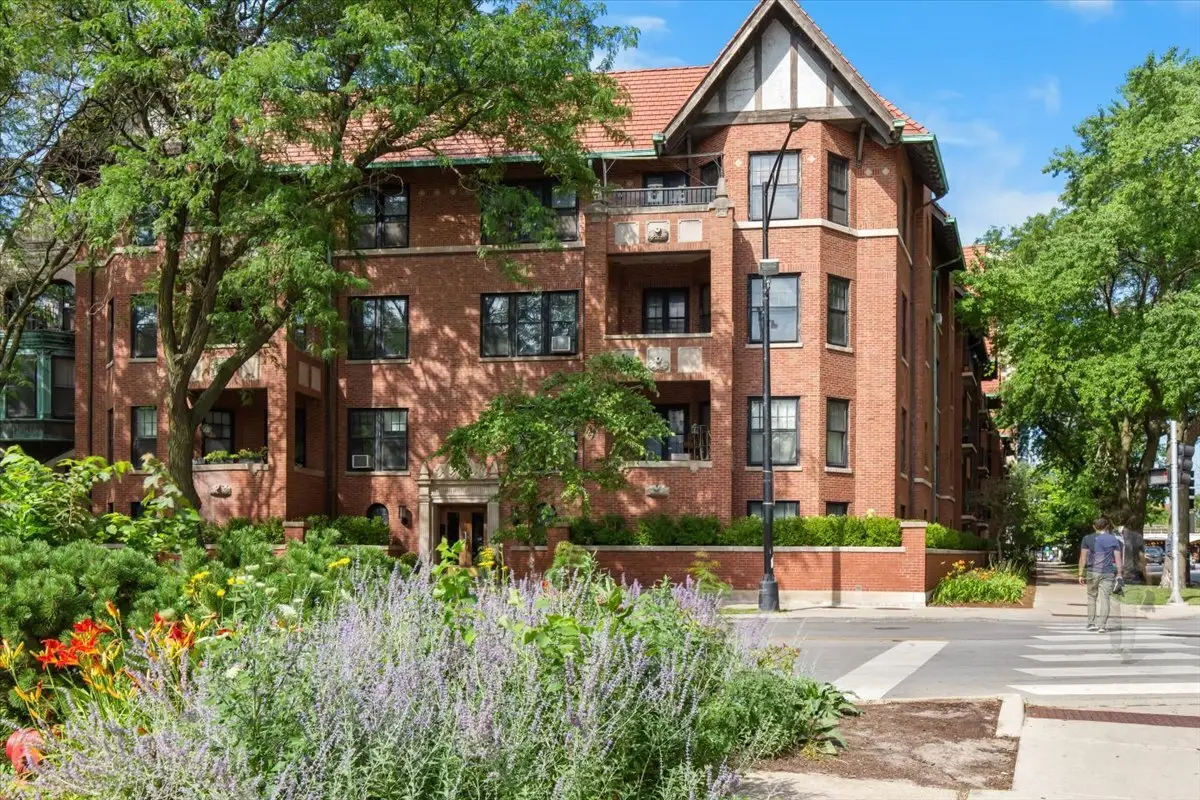 1633 E Hyde Park Boulevard #1D, Chicago, IL 60615 - #1