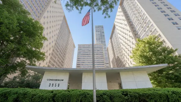 3950 N Lake Shore Drive #2103A, Chicago, IL 60613