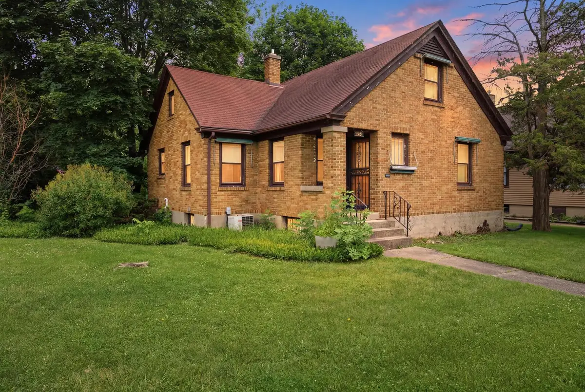 45 N Aldine Street, Elgin, IL 60123 - #1