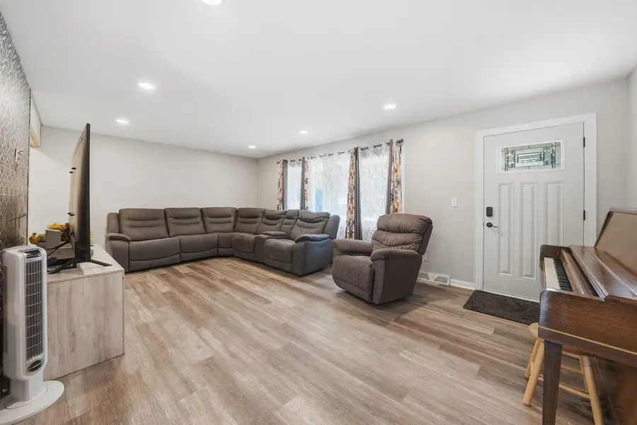 Address Withheld By Seller, New Lenox, IL 60451 - #3