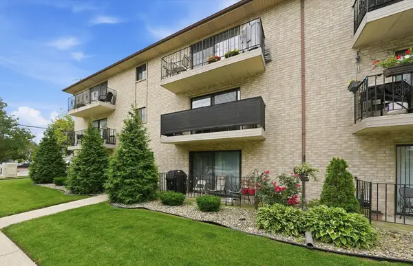 9800 Sayre Avenue #2B, Chicago Ridge, IL 60415