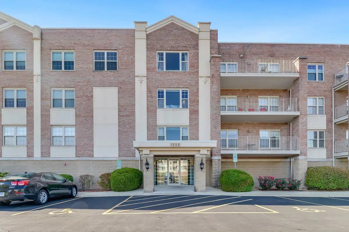 1200 S Prospect Avenue #303, Elmhurst, IL 60126 - #1