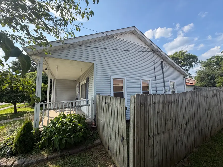 307 W 6th Street, Metropolis, IL 62960 - #2