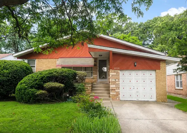 9528 S Brandt Avenue, Oak Lawn, IL 60453