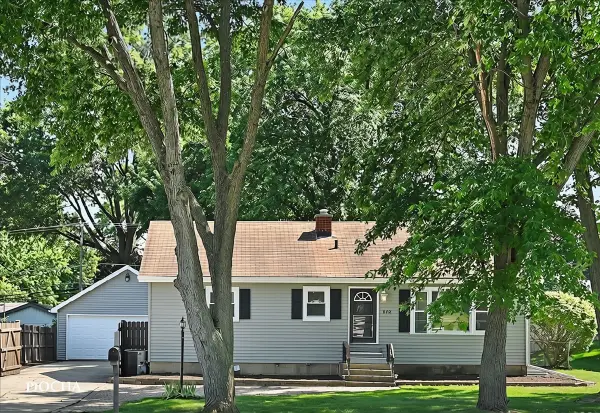 312 Oak Street, North Aurora, IL 60542