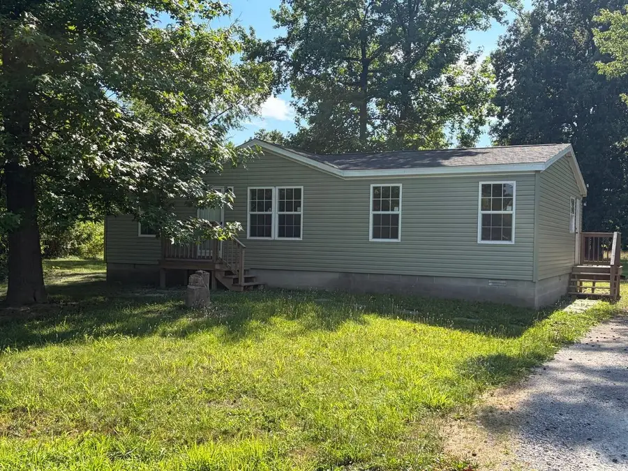 1609 N 11th Street, Herrin, IL 62948 - #2