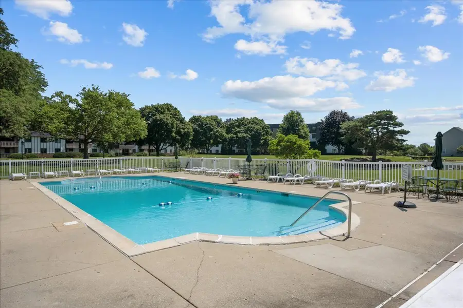 13000 W Heiden Circle #3105, Lake Bluff, IL 60044 - #2