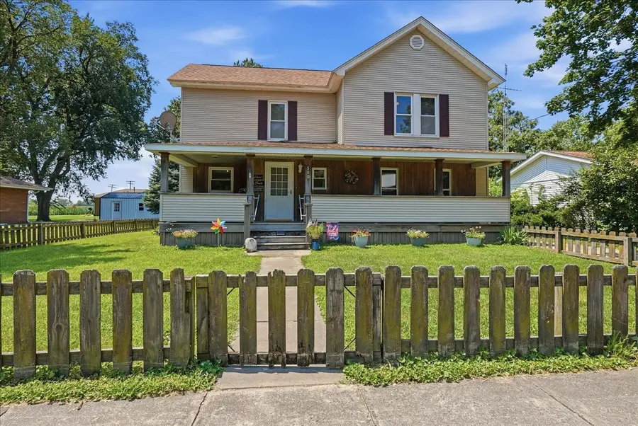 500 N Pearl Street, Forrest, IL 61741 - #2