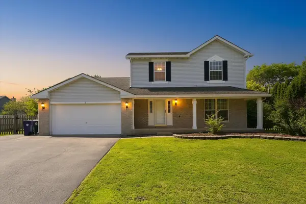 1 Regal Court, Algonquin, IL 60102