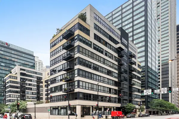 130 S Canal Street #817, Chicago, IL 60606