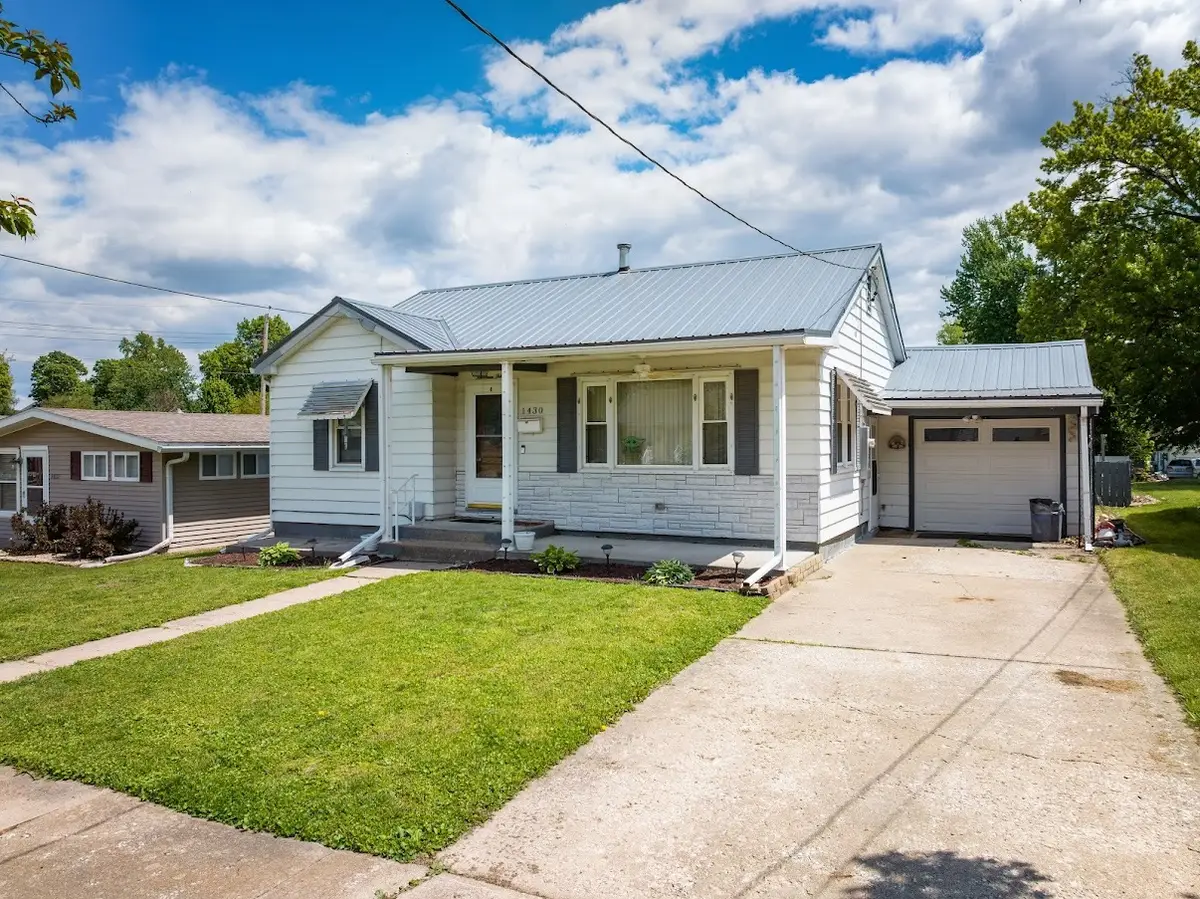 1430 N 20th Street, Quincy, IL 62301 - #1
