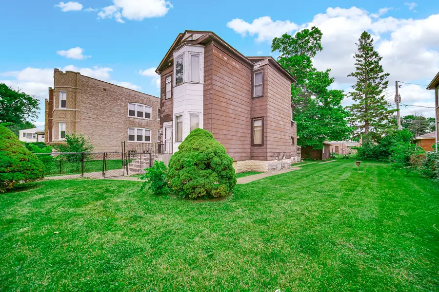 8917 S Hermitage Avenue, Chicago, IL 60620 - #3