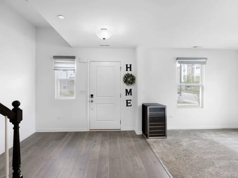 1534 Slade Way, Des Plaines, IL 60018 - #3