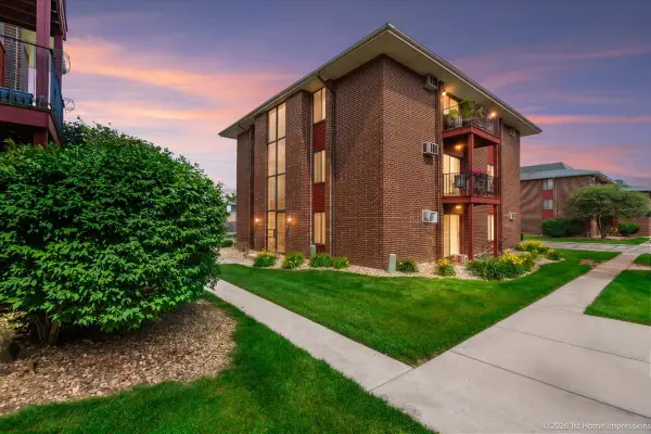 15816 Terrace Drive #3W, Oak Forest, IL 60452