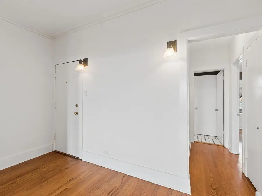 1044 W Balmoral Avenue #4C, Chicago, IL 60640 - #3