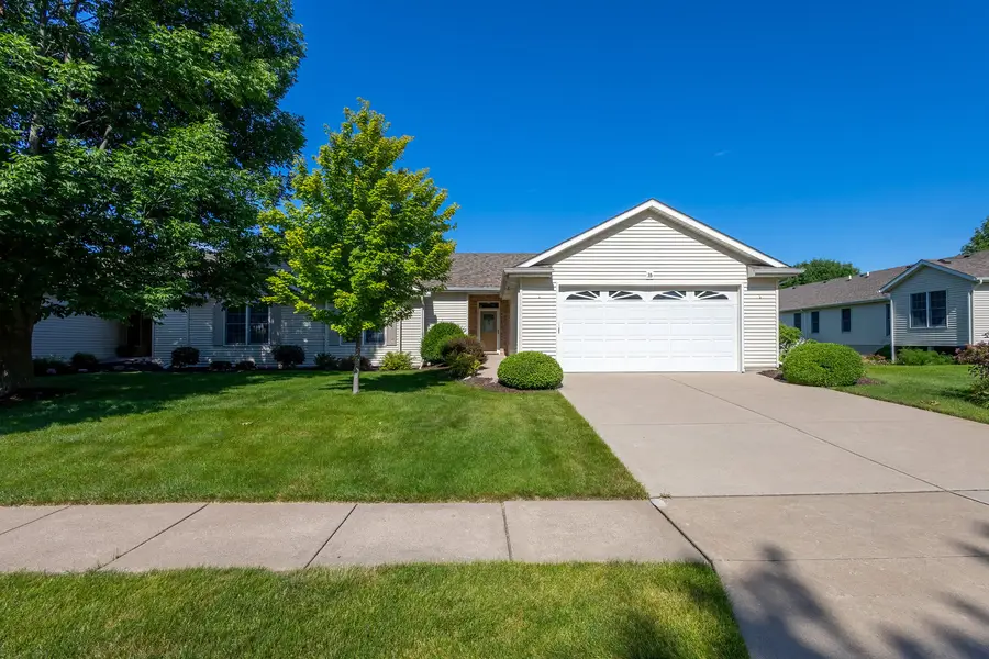 35 Madison Circle, Davenport, IA 52806 - #2