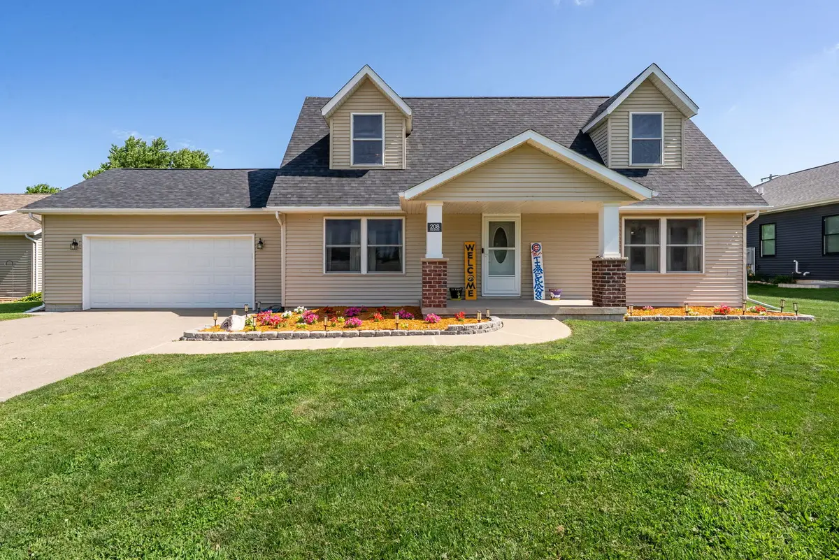 208 3rd Street, Durant, IA 52747 - #1