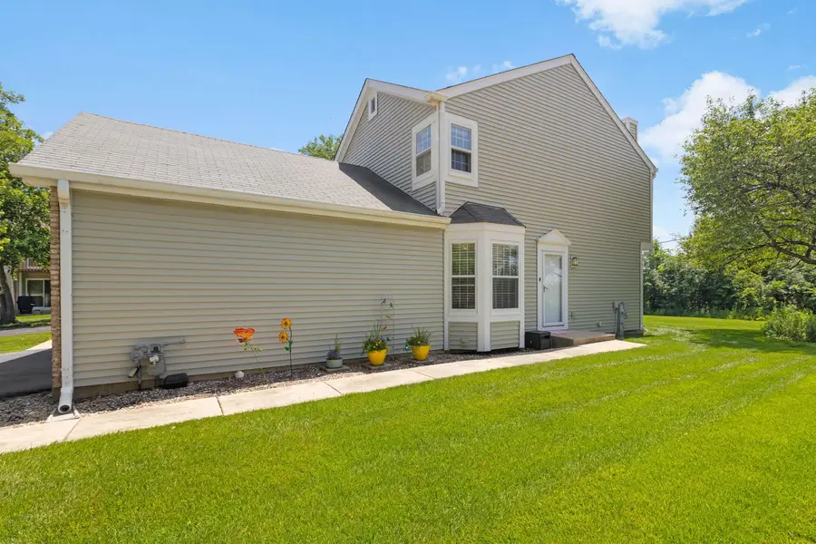 486 Nicole Drive #D, Bartlett, IL 60103 - #2