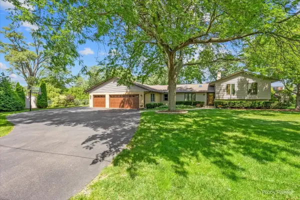 152 Jacquelyn Drive, Bensenville, IL 60106