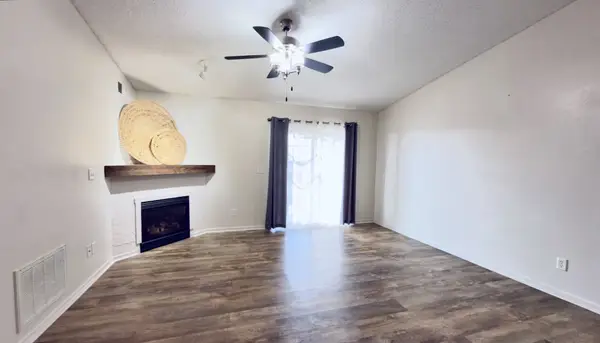 3215 S 16th Avenue #Unit-302, Eldridge, IA 52748