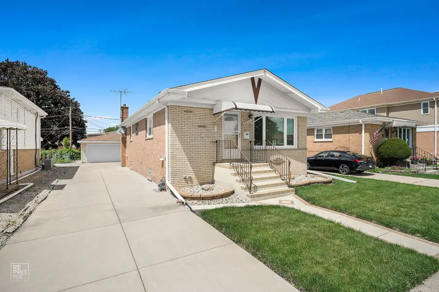 9972 Ivanhoe Avenue, Schiller Park, IL 60176 - #2