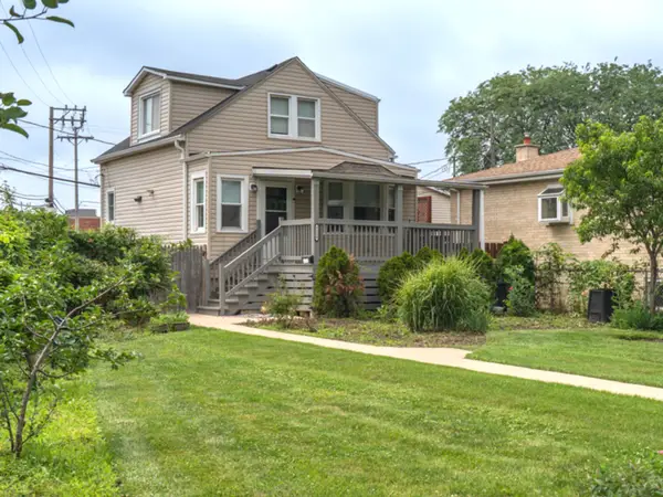 Address Withheld By Seller, Chicago, IL 60630